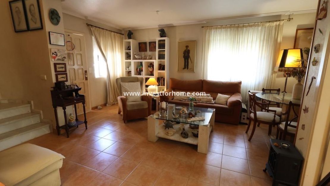 Sale - Villa - Torrevieja - Costa Blanca