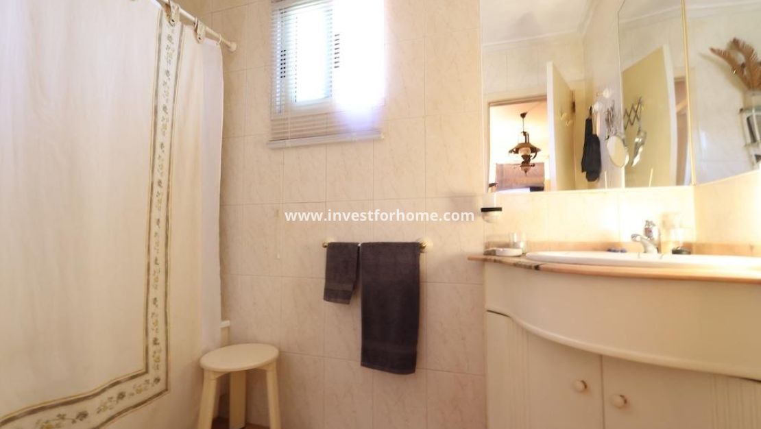 Sale - Villa - Torrevieja - Costa Blanca