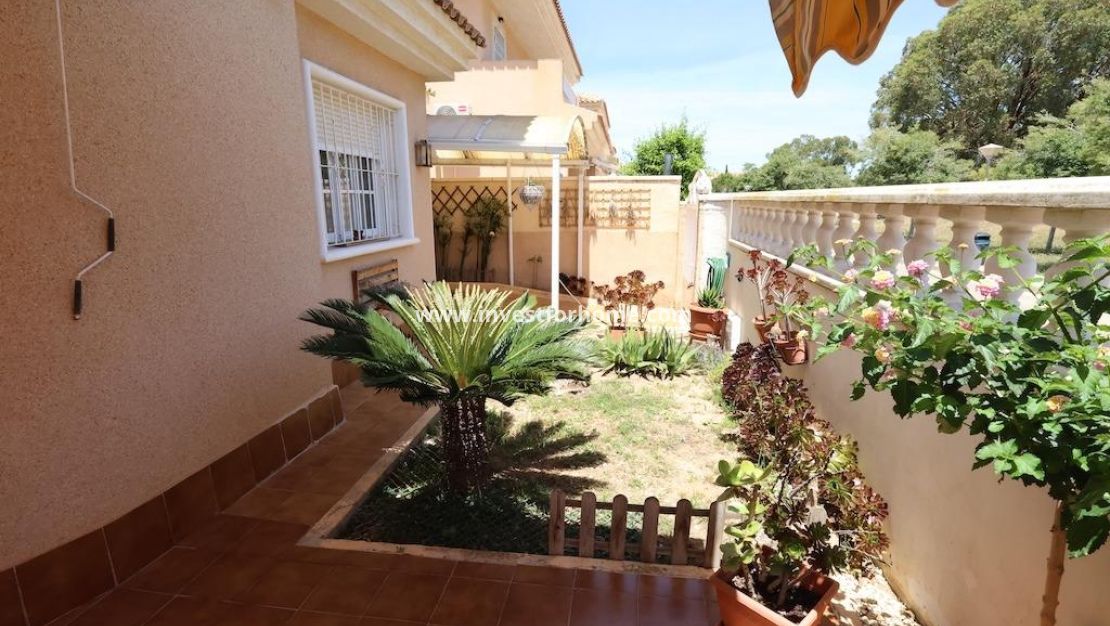 Sale - Villa - Torrevieja - Costa Blanca