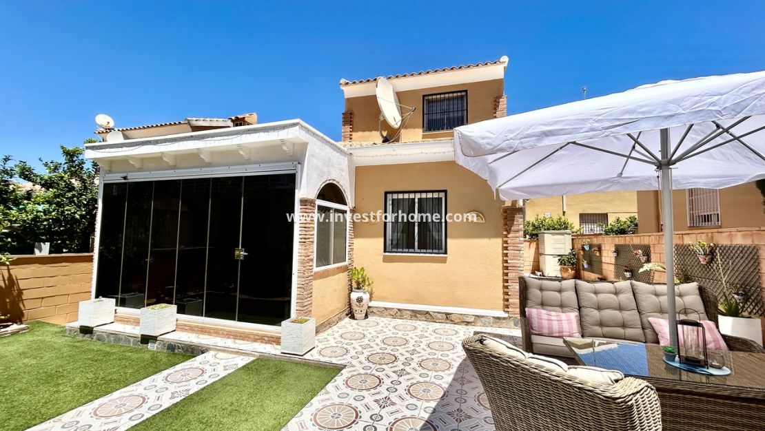 Sale - Villa - Torrevieja - Costa Blanca