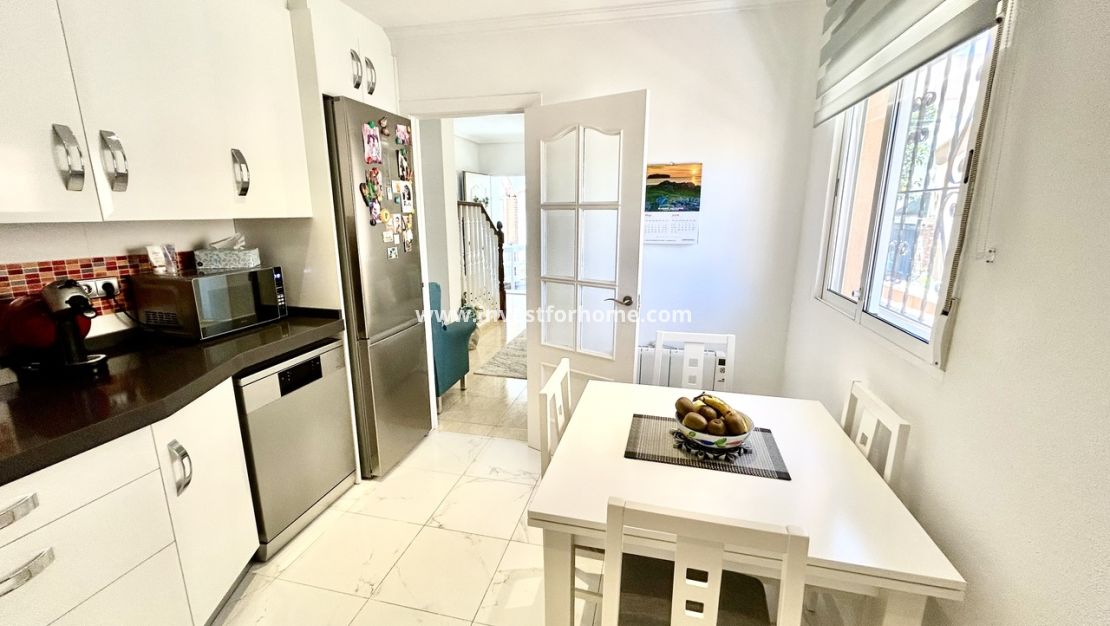 Sale - Villa - Torrevieja - Costa Blanca