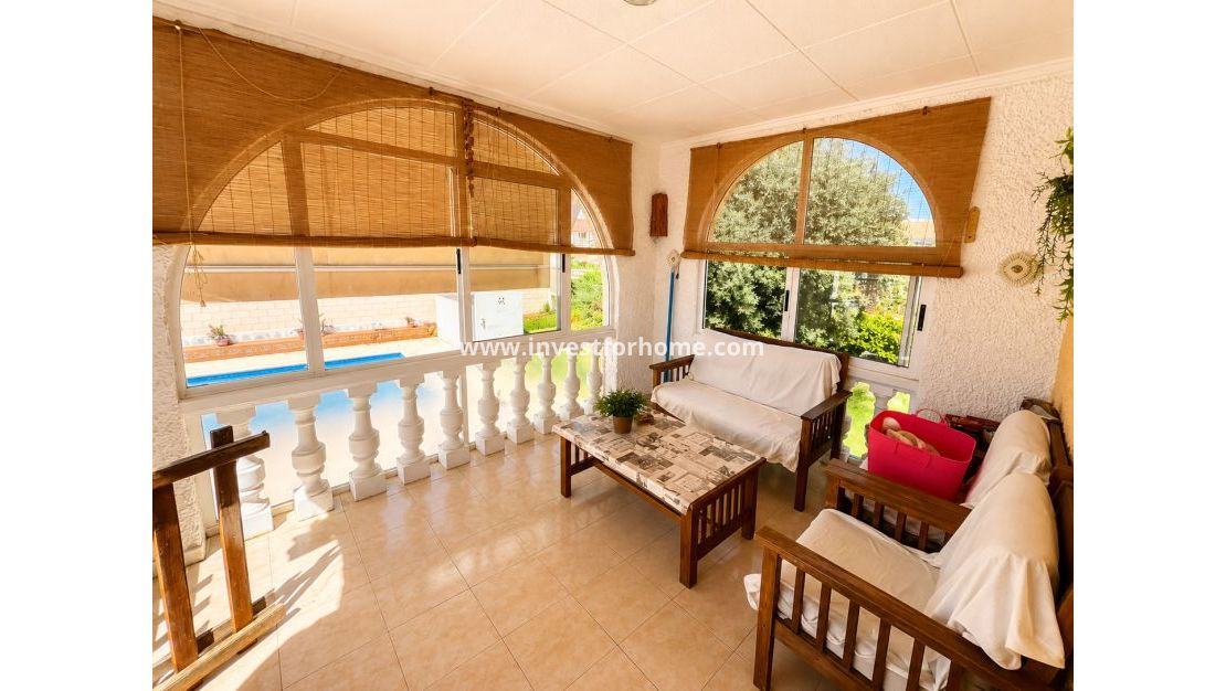Sale - Villa - Torrevieja - Costa Blanca