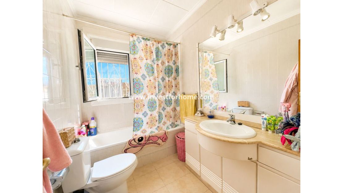 Sale - Villa - Torrevieja - Costa Blanca