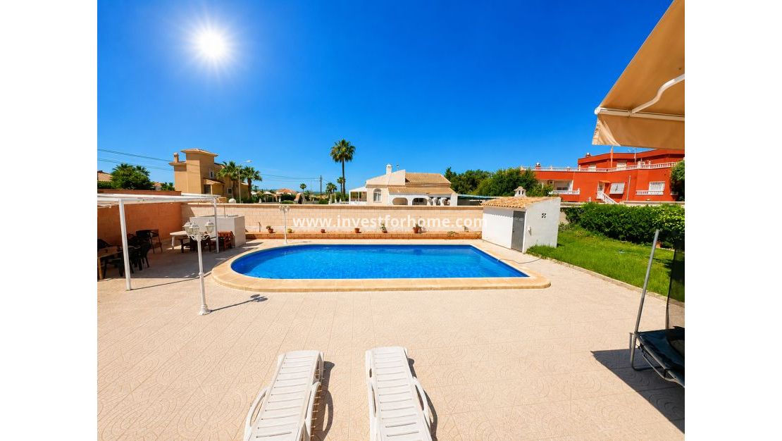 Sale - Villa - Torrevieja - Costa Blanca