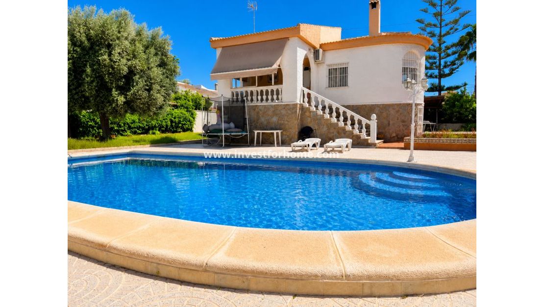 Sale - Villa - Torrevieja - Costa Blanca