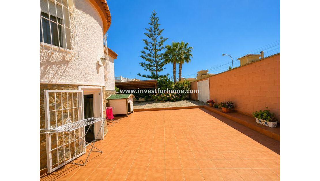 Sale - Villa - Torrevieja - Costa Blanca