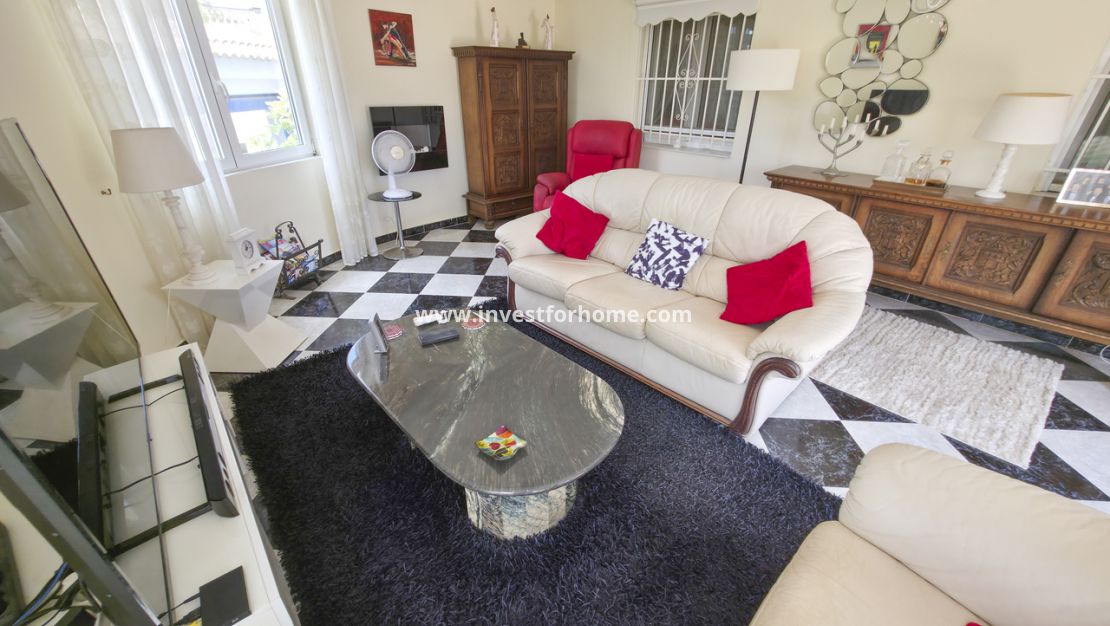 Sale - Villa - Torrevieja - Costa Blanca