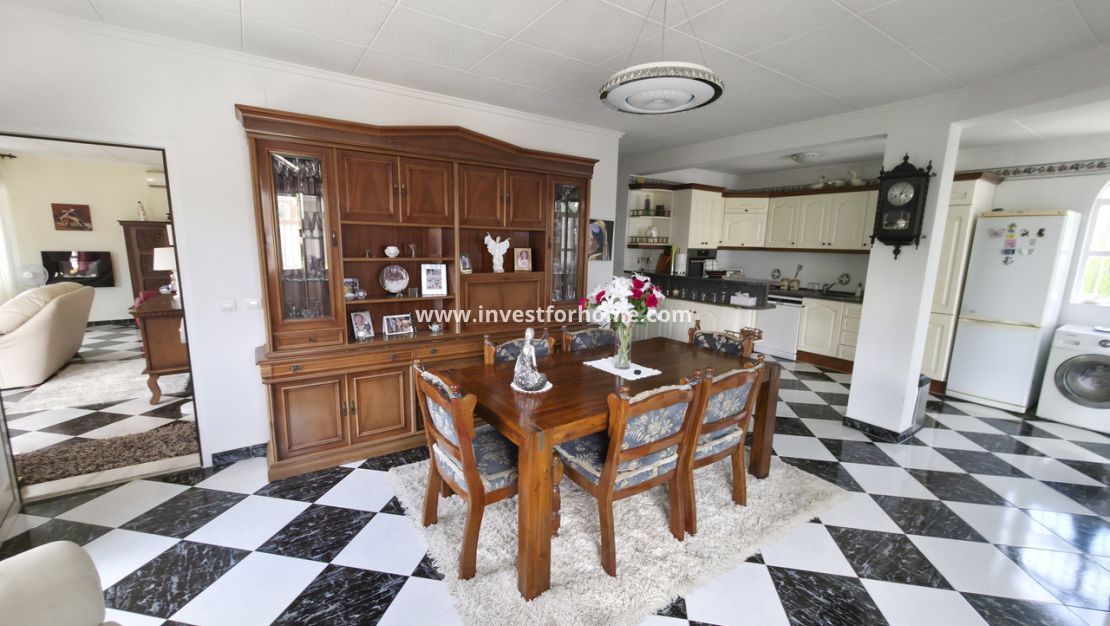 Sale - Villa - Torrevieja - Costa Blanca