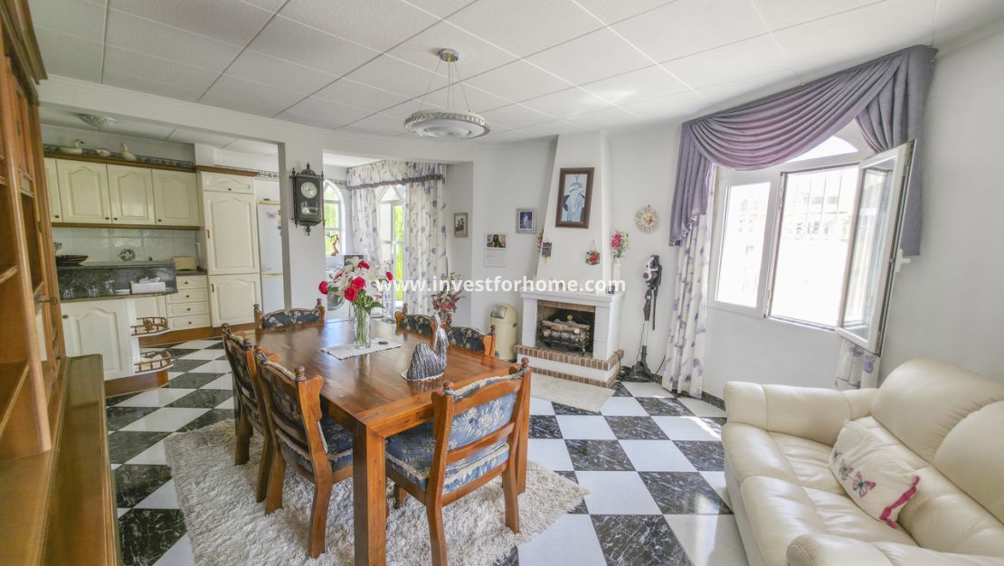 Sale - Villa - Torrevieja - Costa Blanca