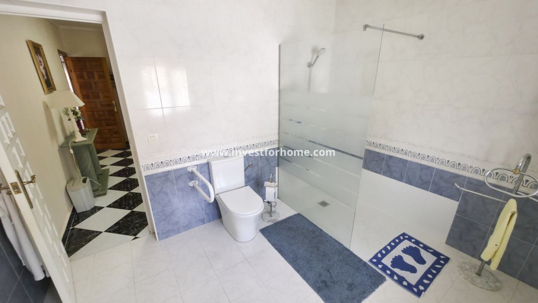 Sale - Villa - Torrevieja - Costa Blanca
