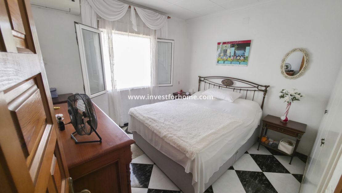 Sale - Villa - Torrevieja - Costa Blanca