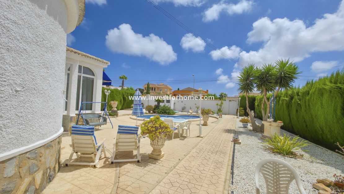 Sale - Villa - Torrevieja - Costa Blanca