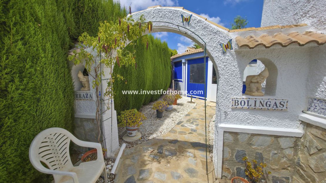 Sale - Villa - Torrevieja - Costa Blanca