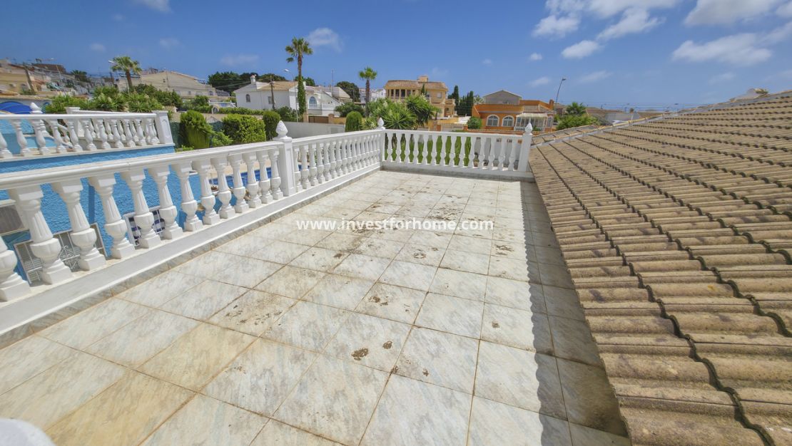 Sale - Villa - Torrevieja - Costa Blanca