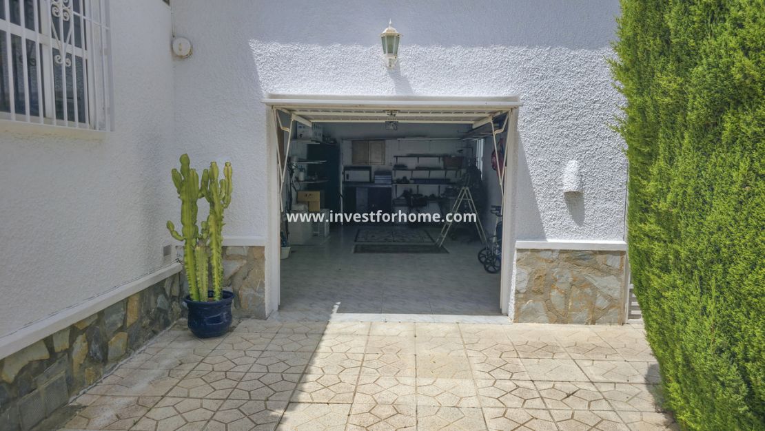 Sale - Villa - Torrevieja - Costa Blanca
