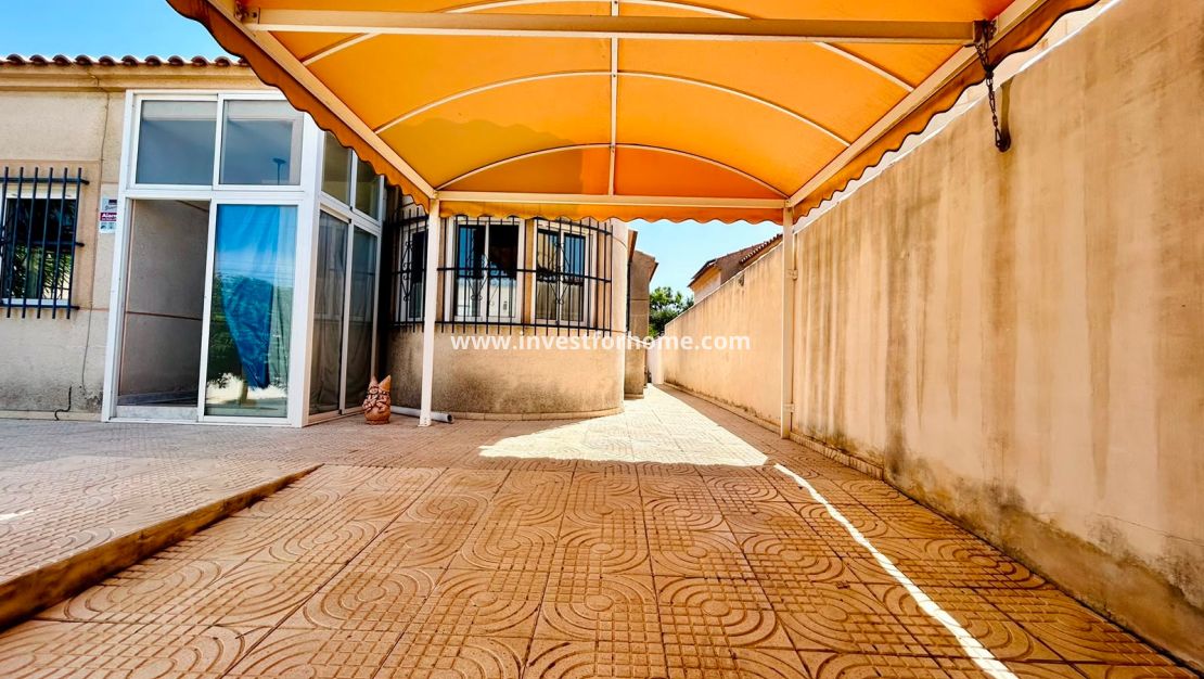 Sale - Villa - Torrevieja - Costa Blanca