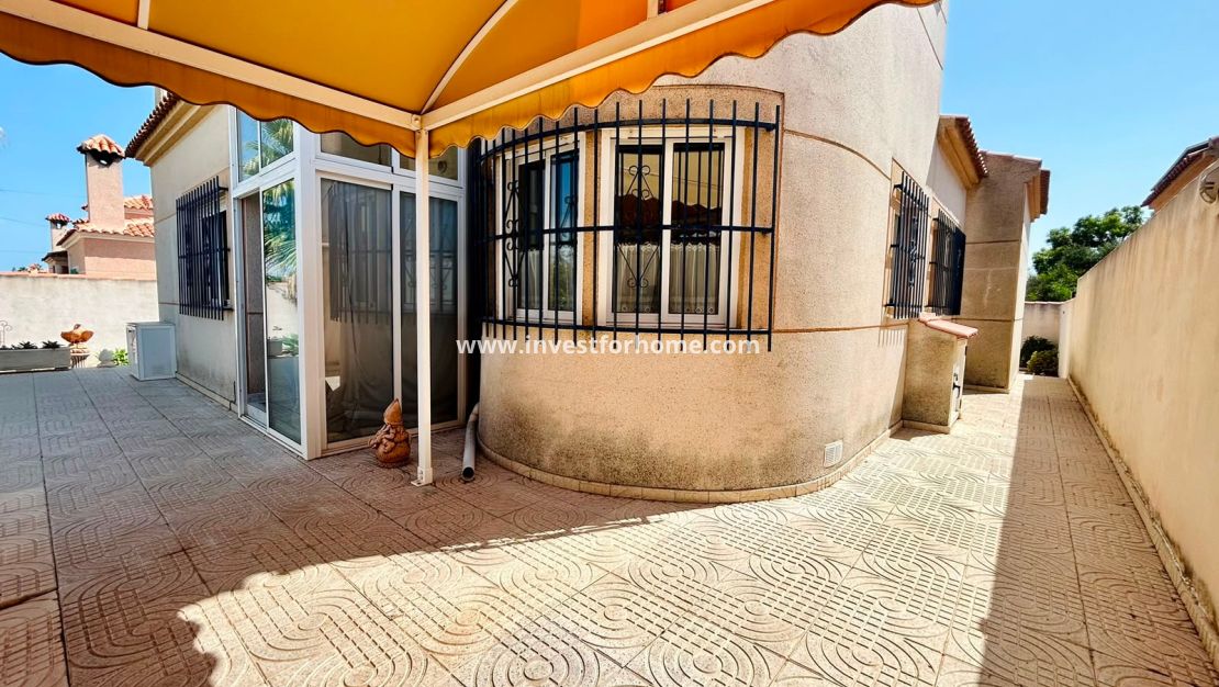 Sale - Villa - Torrevieja - Costa Blanca