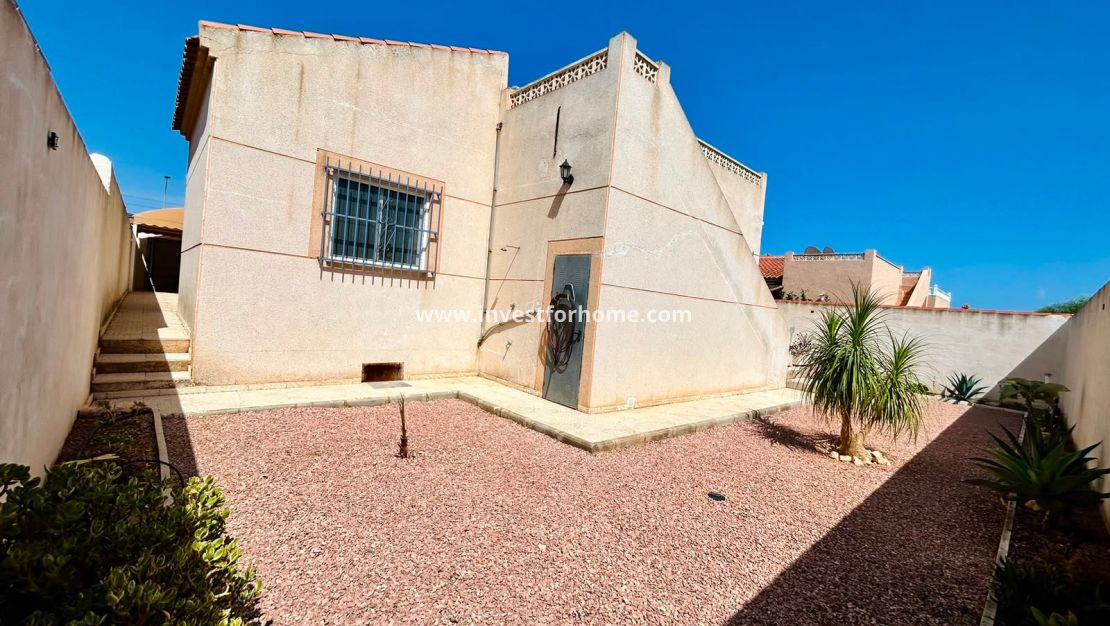 Sale - Villa - Torrevieja - Costa Blanca