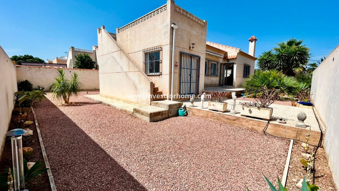 Sale - Villa - Torrevieja - Costa Blanca