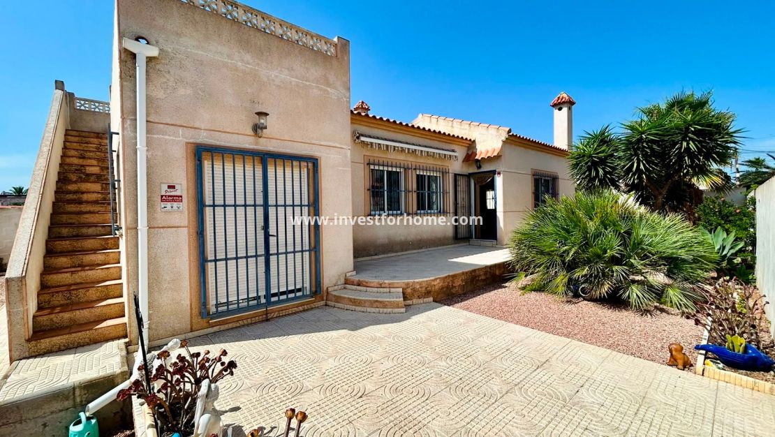 Sale - Villa - Torrevieja - Costa Blanca