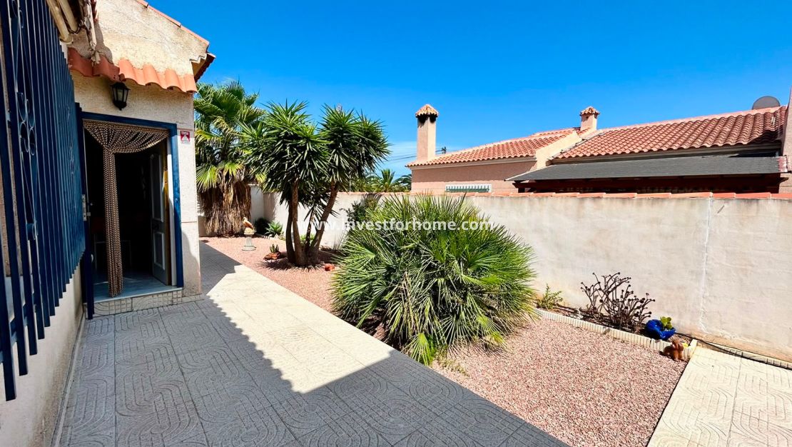 Sale - Villa - Torrevieja - Costa Blanca