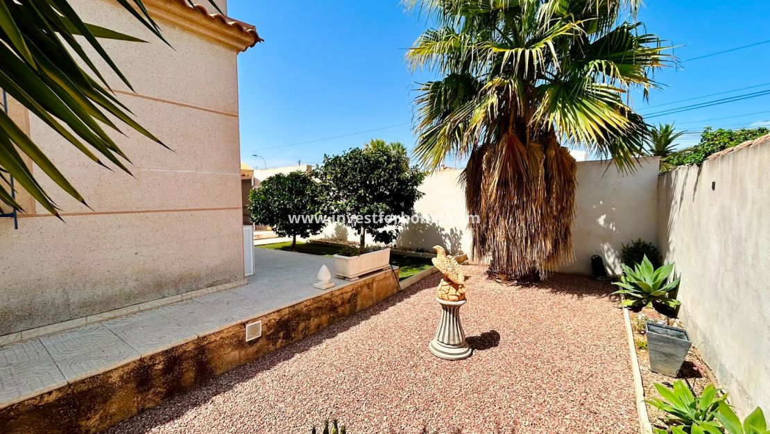 Sale - Villa - Torrevieja - Costa Blanca