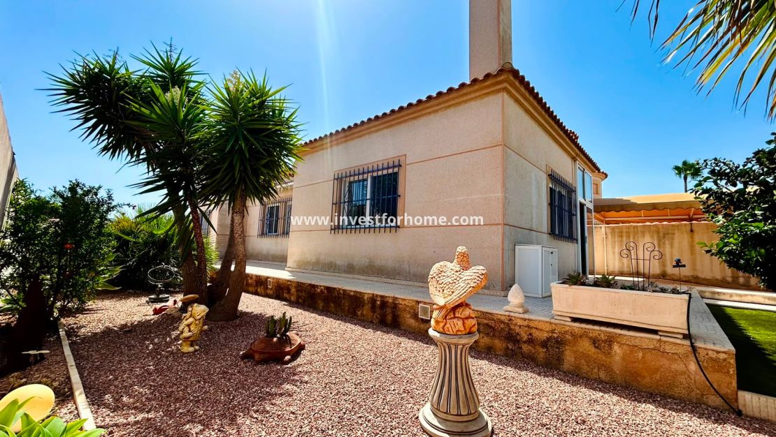 Sale - Villa - Torrevieja - Costa Blanca