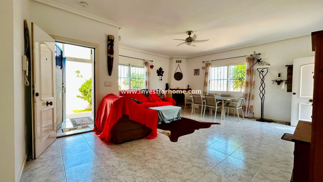 Sale - Villa - Torrevieja - Costa Blanca
