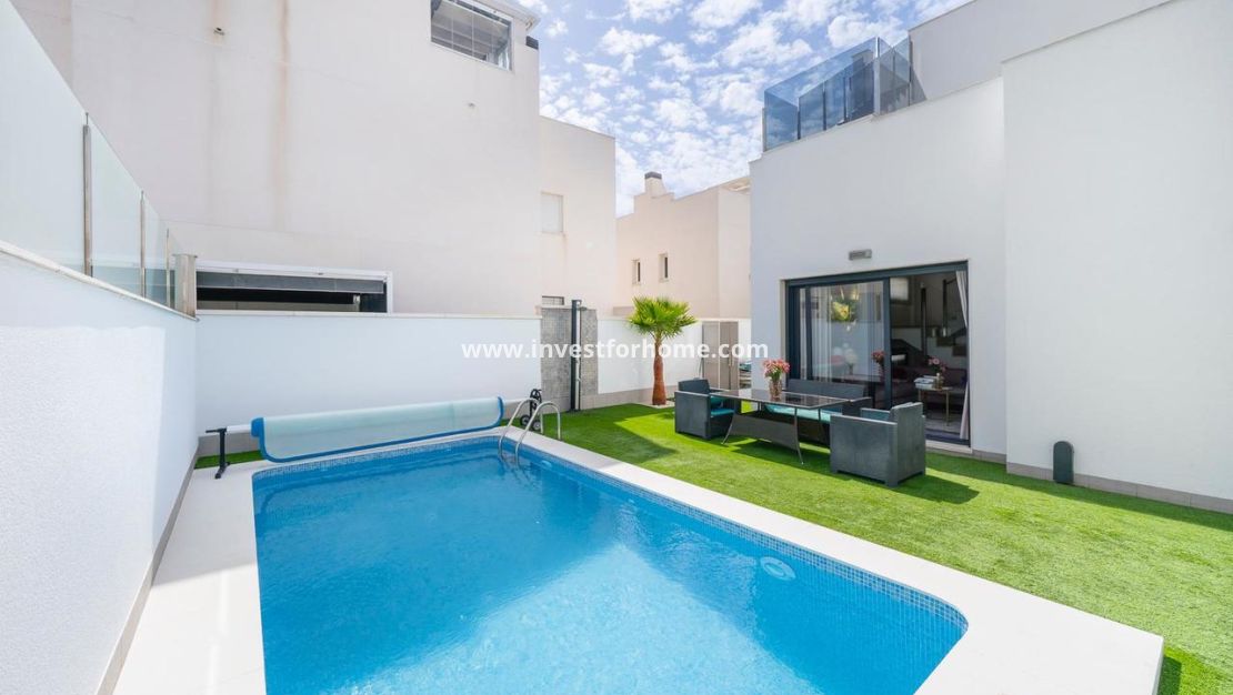 Sale - Villa - Torrevieja - Costa Blanca