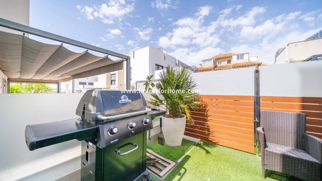 Sale - Villa - Torrevieja - Costa Blanca