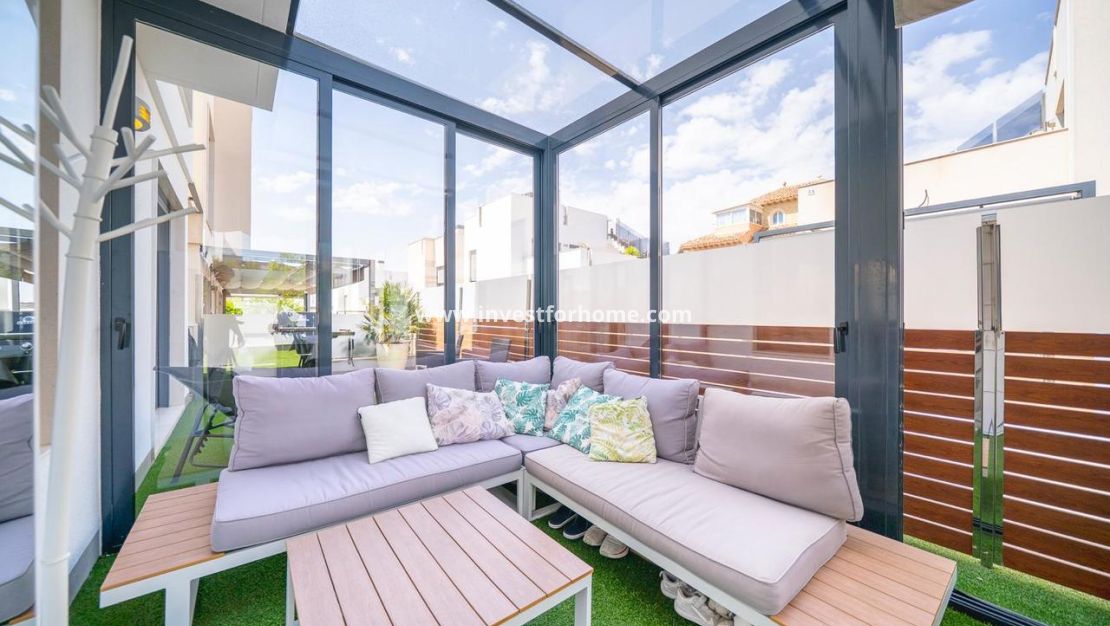 Sale - Villa - Torrevieja - Costa Blanca