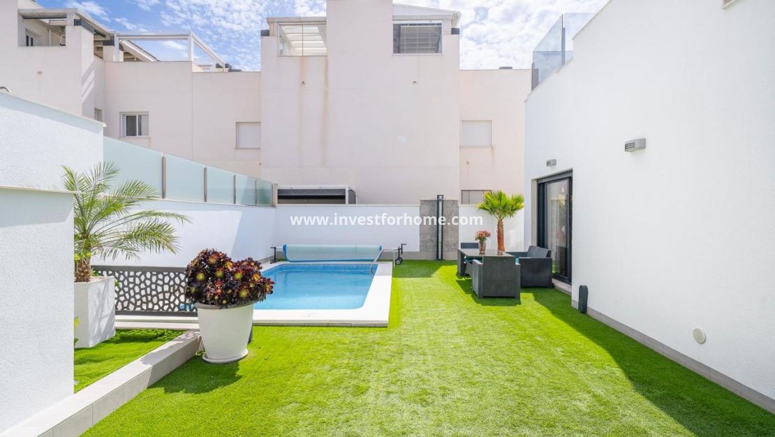 Sale - Villa - Torrevieja - Costa Blanca