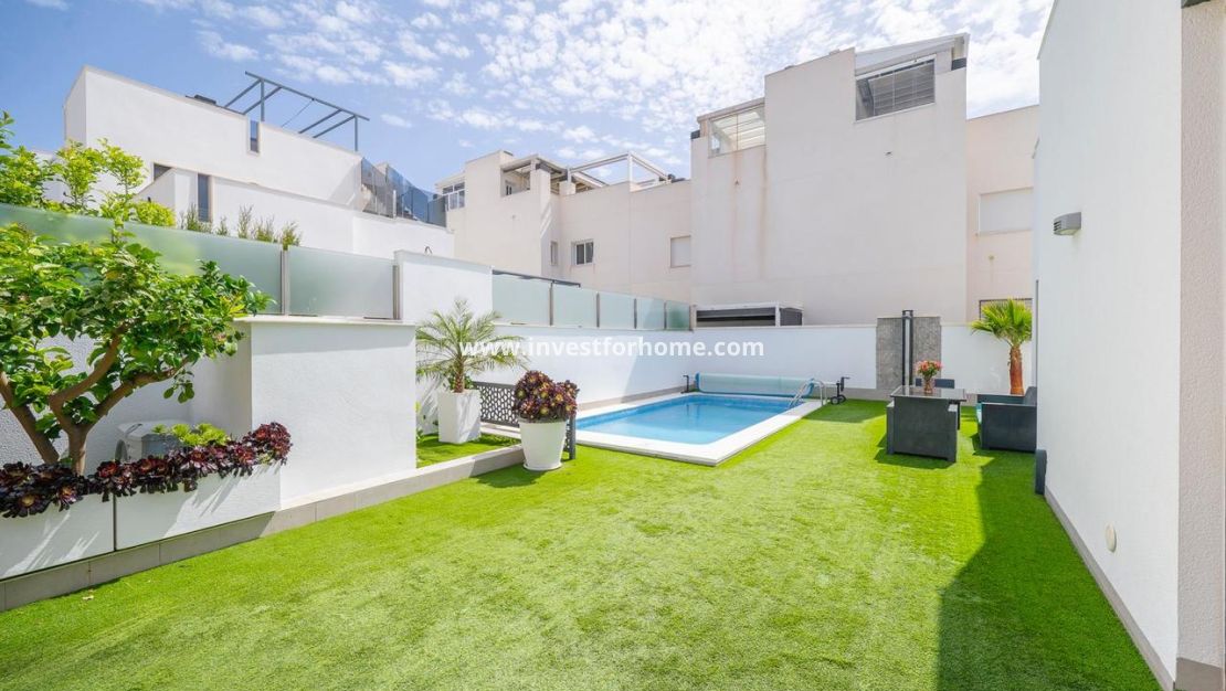 Sale - Villa - Torrevieja - Costa Blanca