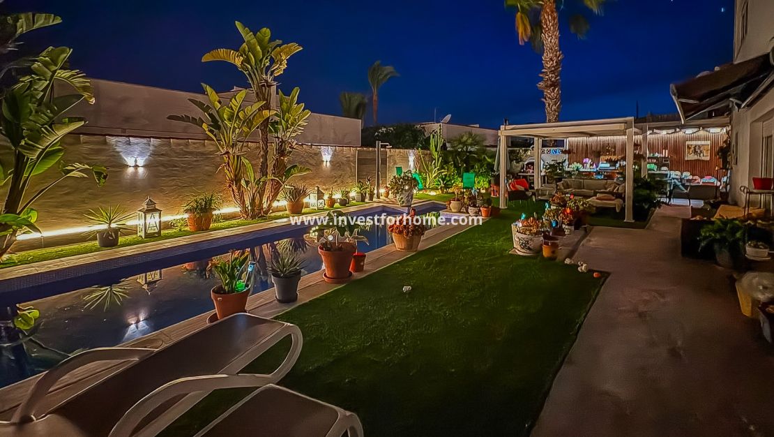 Sale - Villa - Torrevieja - Costa Blanca