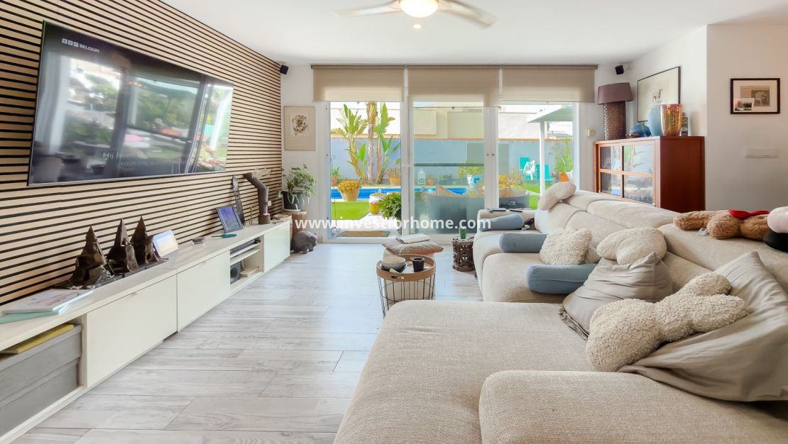 Sale - Villa - Torrevieja - Costa Blanca