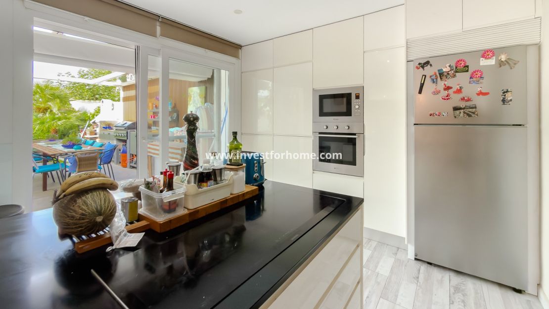 Sale - Villa - Torrevieja - Costa Blanca
