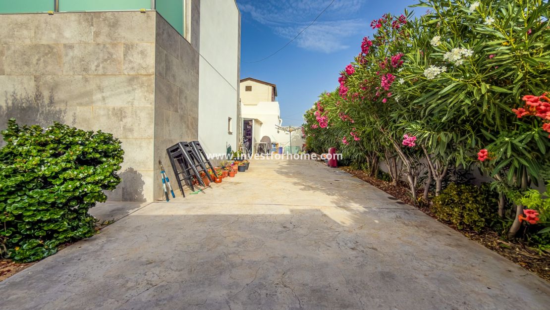 Sale - Villa - Torrevieja - Costa Blanca