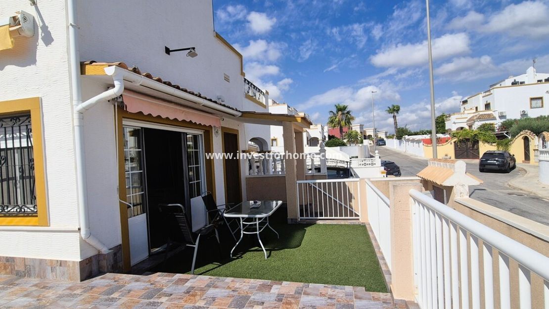 Sale - Villa - Torrevieja - Costa Blanca