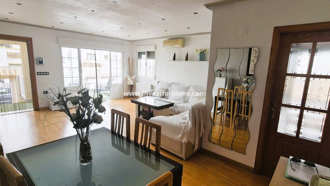 Sale - Villa - Torrevieja - Costa Blanca