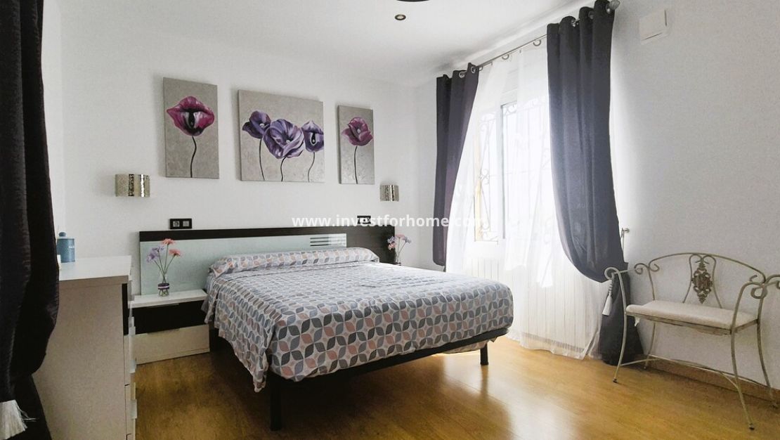 Sale - Villa - Torrevieja - Costa Blanca