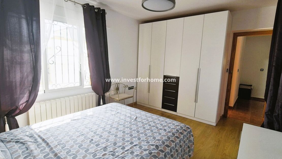 Sale - Villa - Torrevieja - Costa Blanca