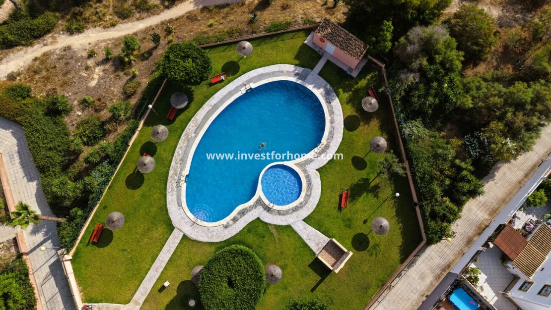 Sale - Villa - Torrevieja - Costa Blanca
