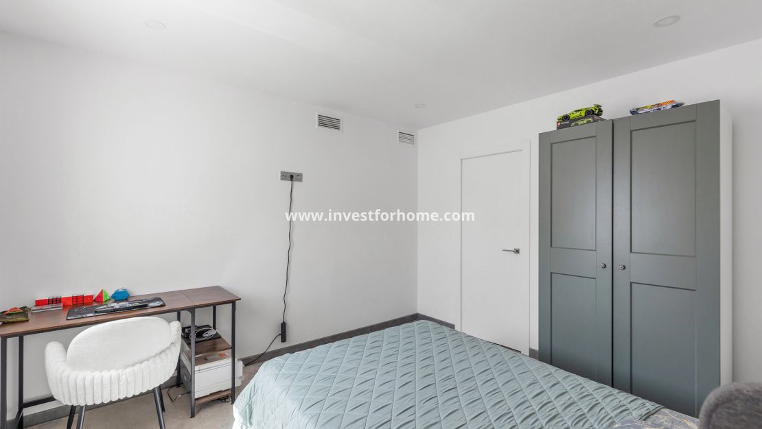 Sale - Villa - Torrevieja - Costa Blanca