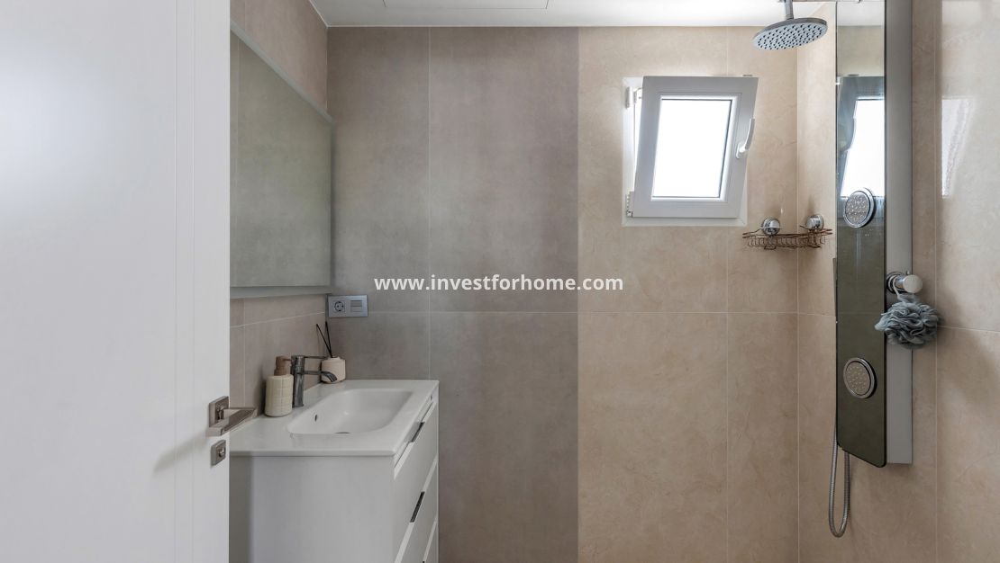 Sale - Villa - Torrevieja - Costa Blanca