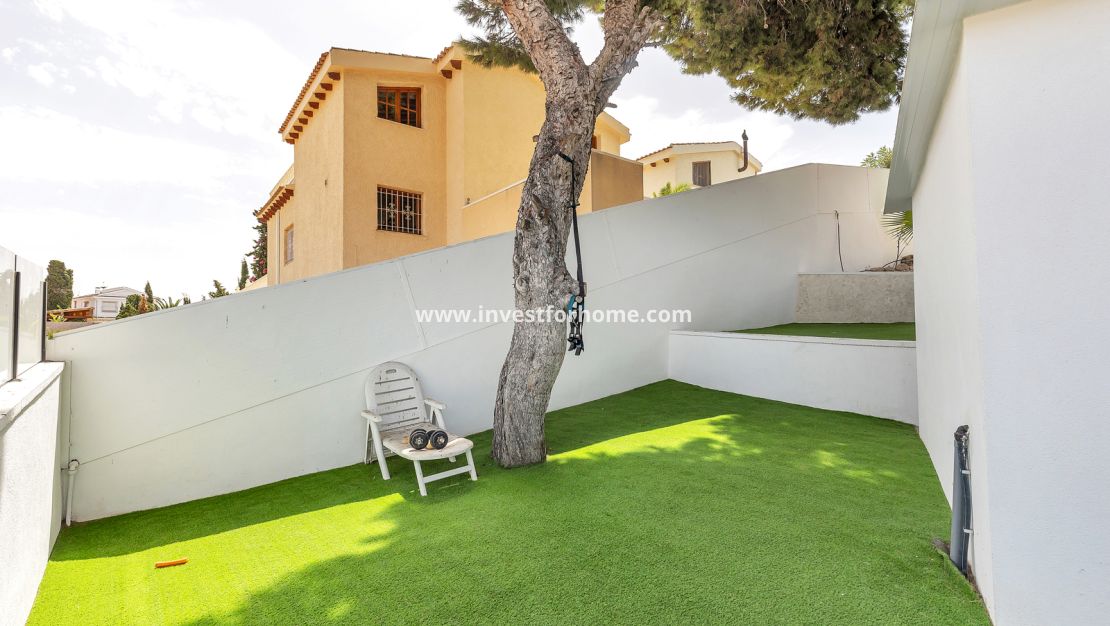 Sale - Villa - Torrevieja - Costa Blanca