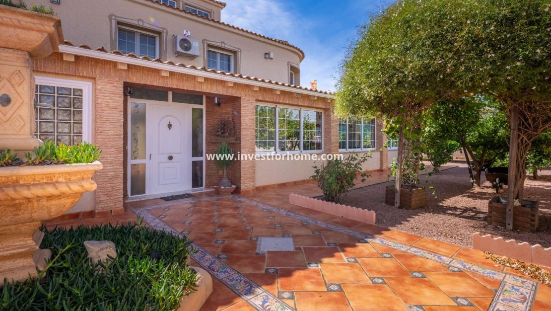 Sale - Villa - Torrevieja - El Chaparral
