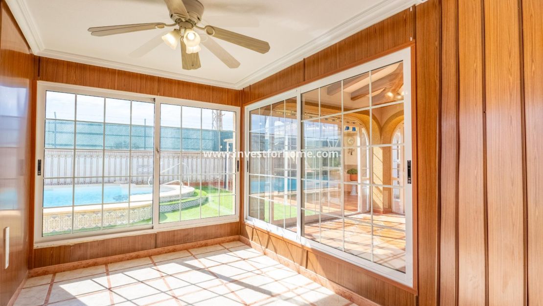 Sale - Villa - Torrevieja - El Chaparral