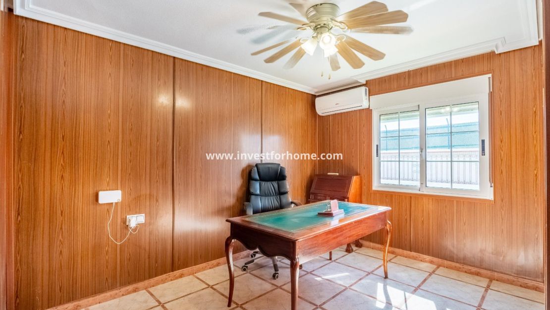 Sale - Villa - Torrevieja - El Chaparral