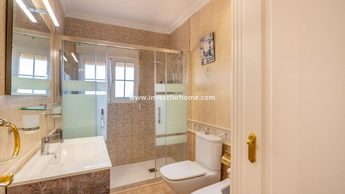 Sale - Villa - Torrevieja - El Chaparral