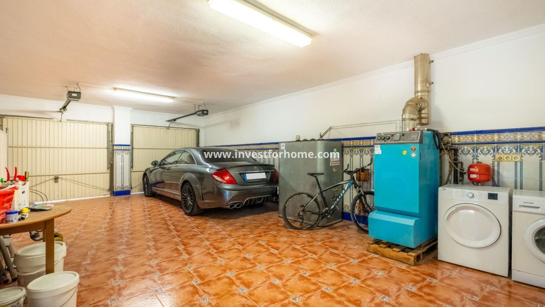 Sale - Villa - Torrevieja - El Chaparral